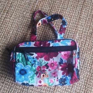 Thirty-One large flowered cosmetic bag